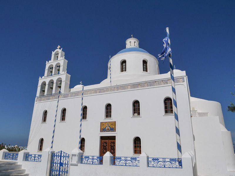 9 igrejas mais bonitas para visitar em Santorini - 2