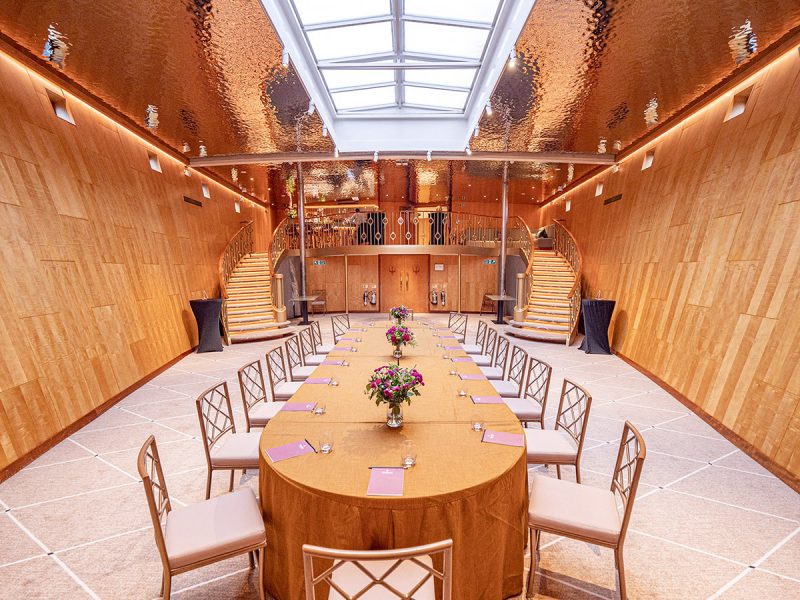 O elegante espaço para eventos a bordo do iate de luxo Fingal
