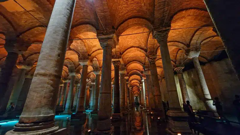 12 curiosidades que você precisa conhecer antes de visitar Beyoglu Istambul Cisterna da Basílica em Istambul